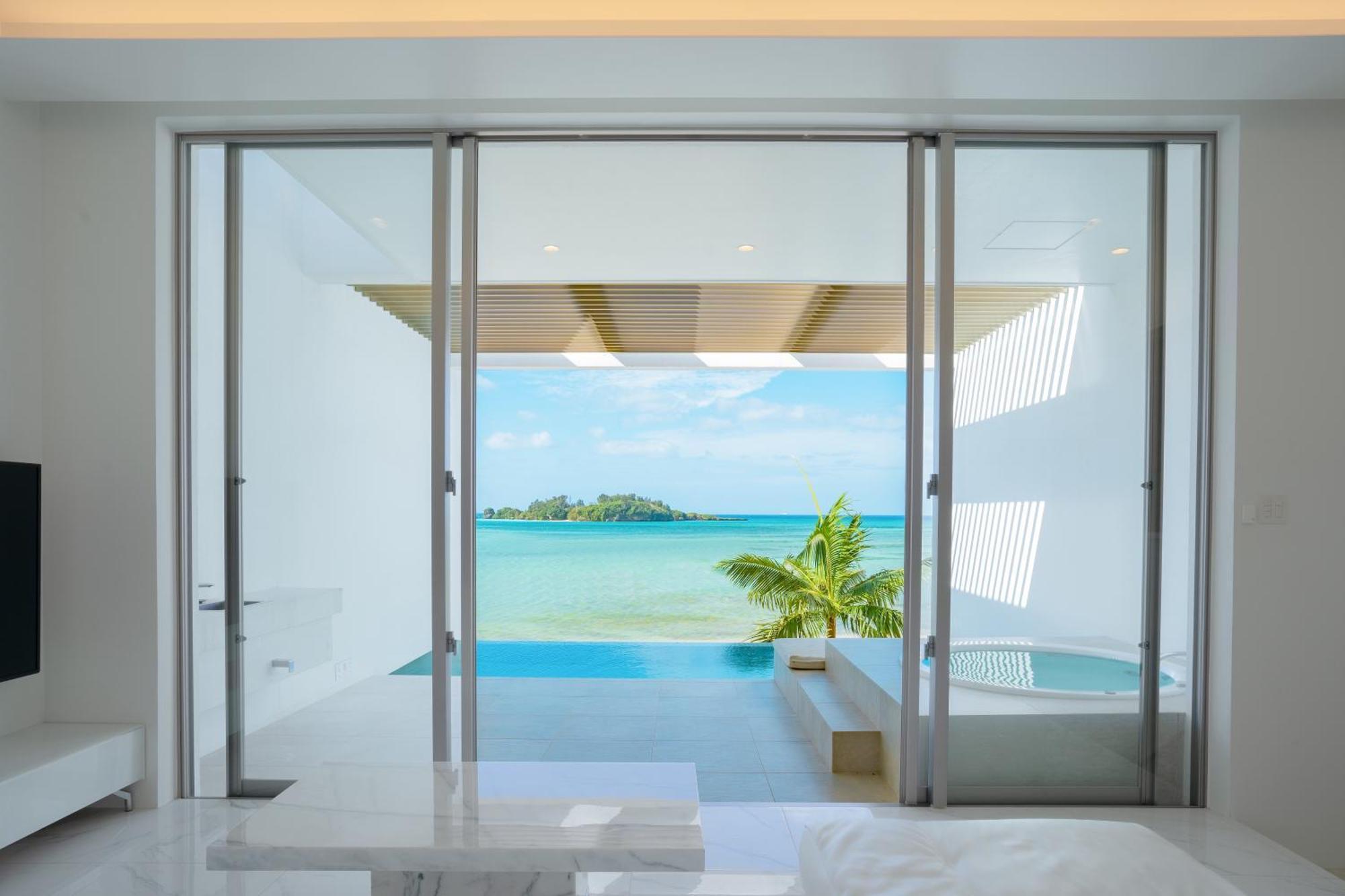 Villa Valiosa On The Beach Onna Luaran gambar